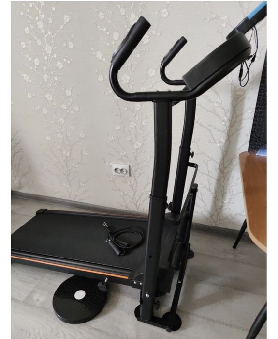 Продам беговую дорожку