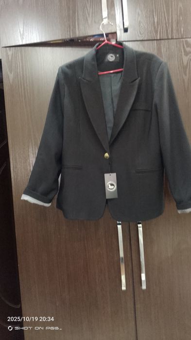 Женский костюм. Новый.