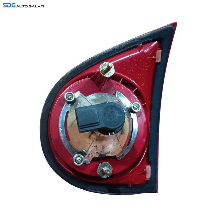 Stop Lampa Tripla Stanga de pe Haion Hayon Portbagaj Volkswagen Golf 5 Hatchback Scurt 2004 - 2008 Cod 1K6945093E [LS0404]