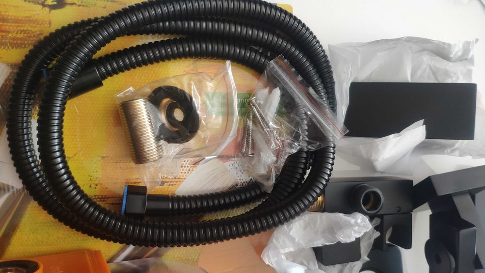 Чисто нов висококачествени душове за вграждане: Черен мат,Nicel,хром