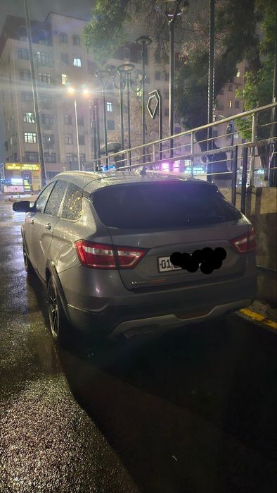 Lada Vesta 2019 benzinda yurgan