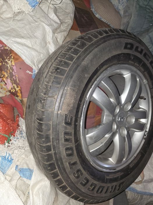 Продам диск с резиной 16 Хундай на запаску