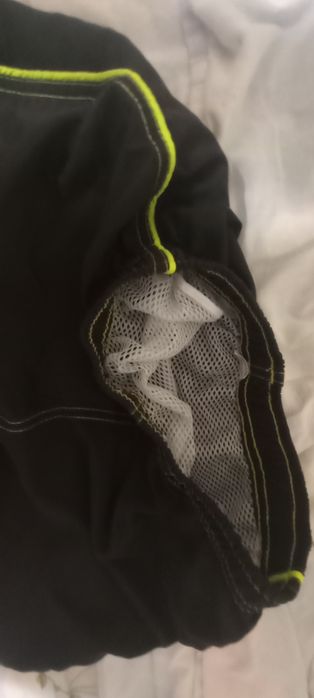 Черно-зелени къси гащи