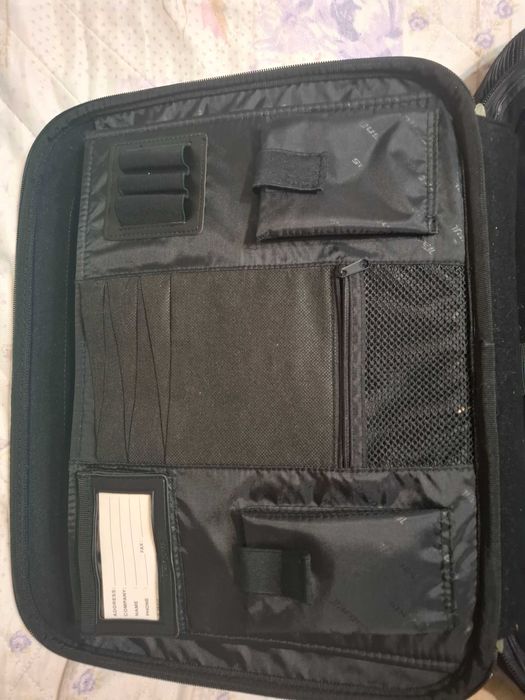 Бизнес чанта за лаптоп и документи.