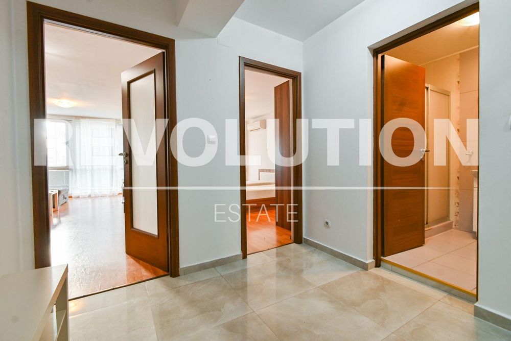 Дава се под наем Двустаен апартамент в София, Студентски град - 75 кв.м за 663 € - Снимка #7