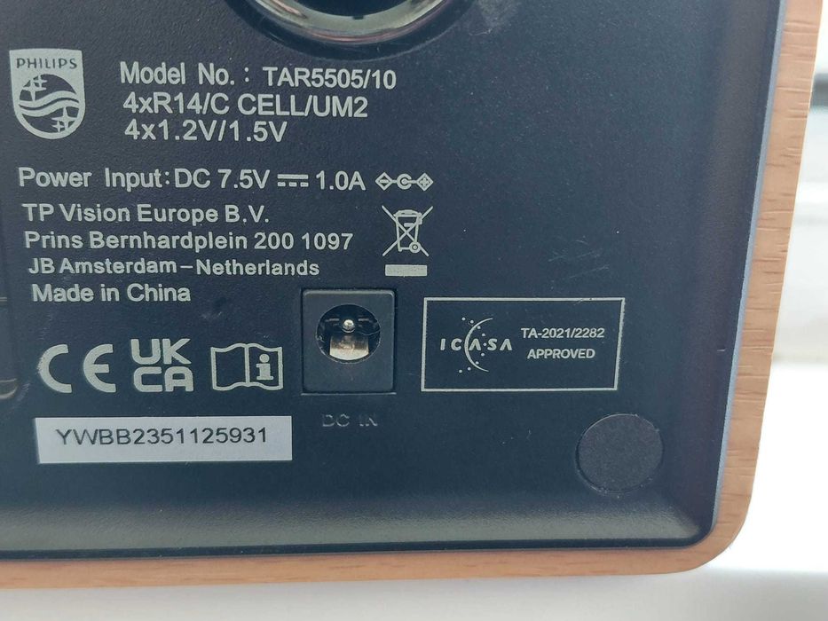 radio Philips TAR5505/10 cu Bluethoot si DAB+