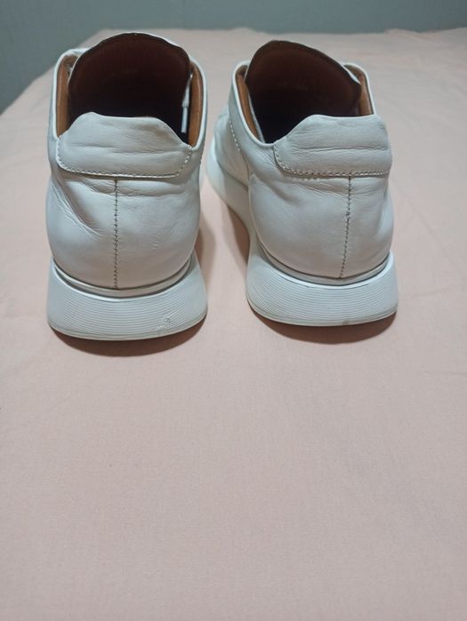 Мужские кожаные кроссовки