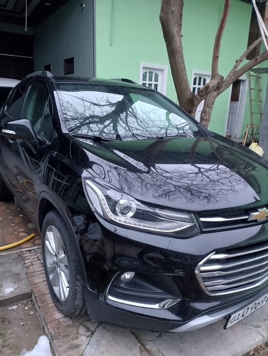 Треккер  сотилади