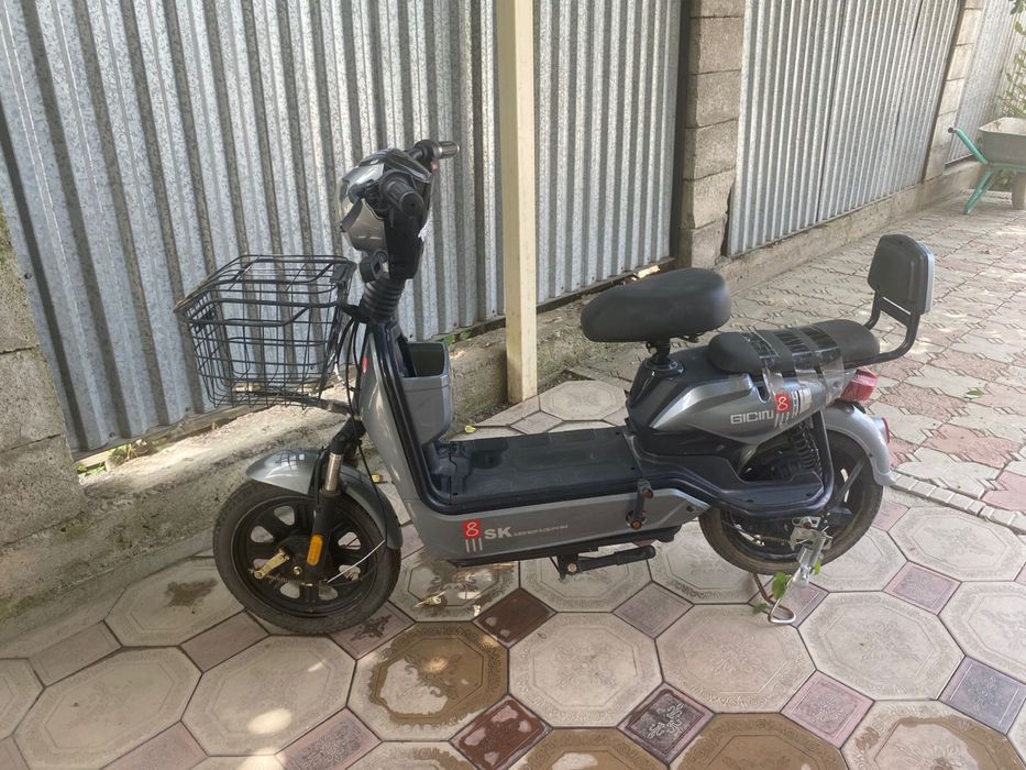 Продам Электроскутер срочно