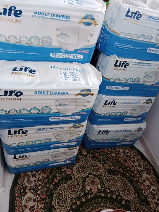 Продам подгузники Life Premium