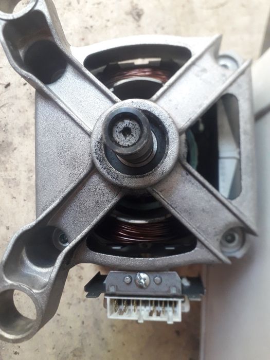 Двигатель  , мотор ,от стиральной машинки автомат