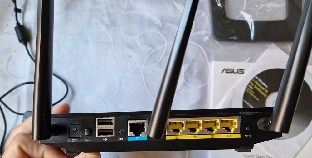 Безжичен рутер ASUS RT-AC66U Black Diamond Dual-Band AC 1750