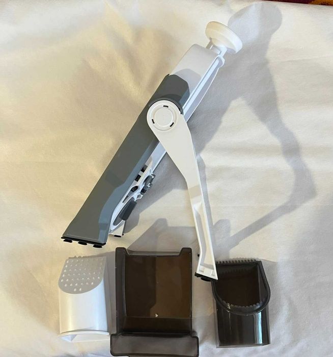 Резачка за плодове и зеленчуци.