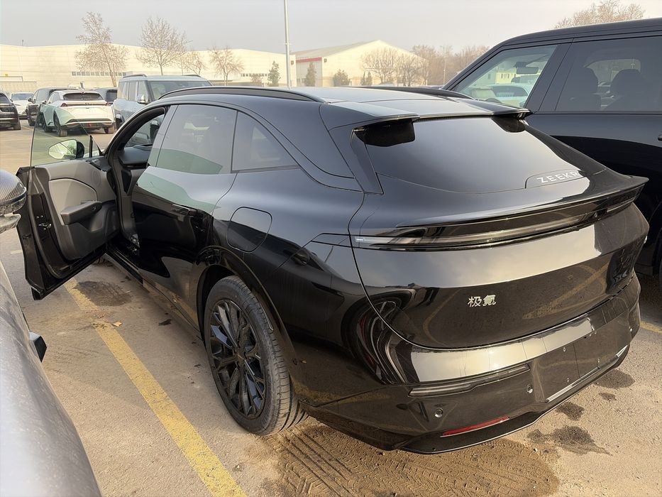 Zeekr 007GT Black Edition