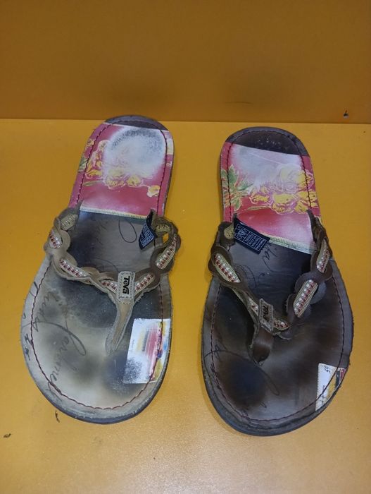 Teva кожени джапанки N 41