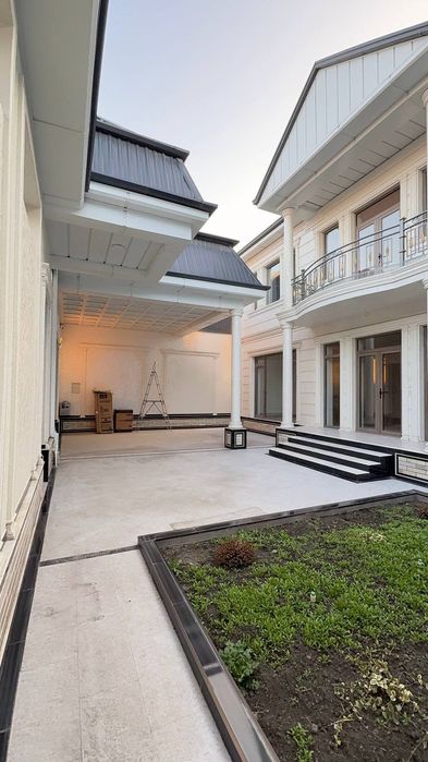 Ховли уй сотилади