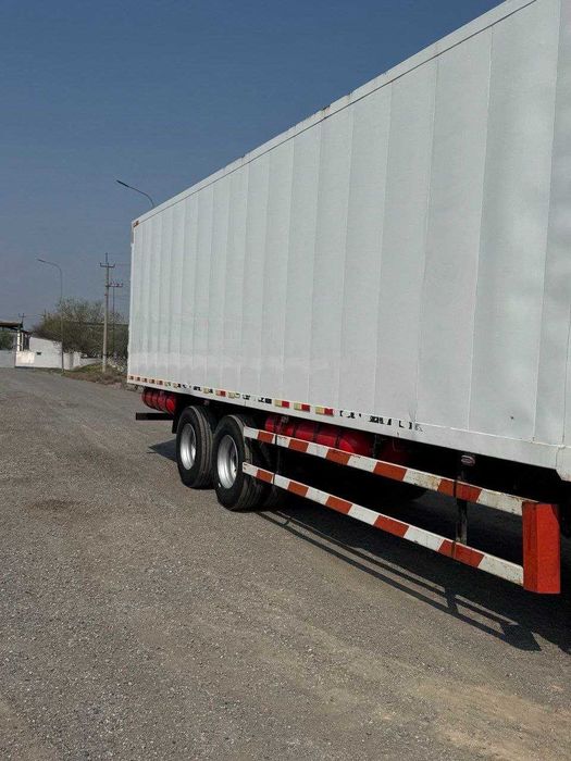SHACMAN L3000 с колесной формулой 4х2