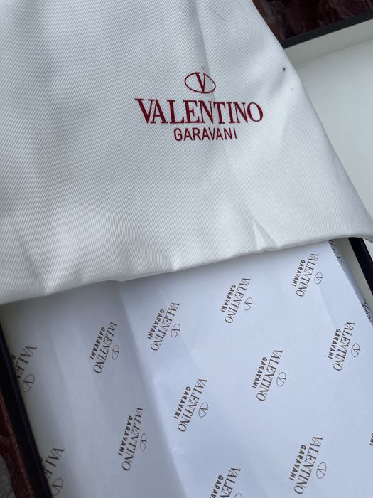 Кроссовки Валентино