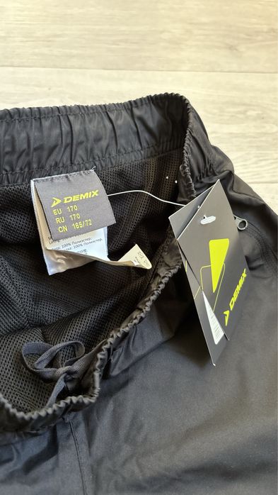 Продам. Спортивные брюки DEMIX 170. Новые