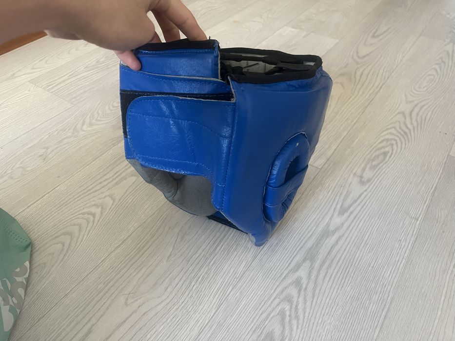 Продам боксерский шлем