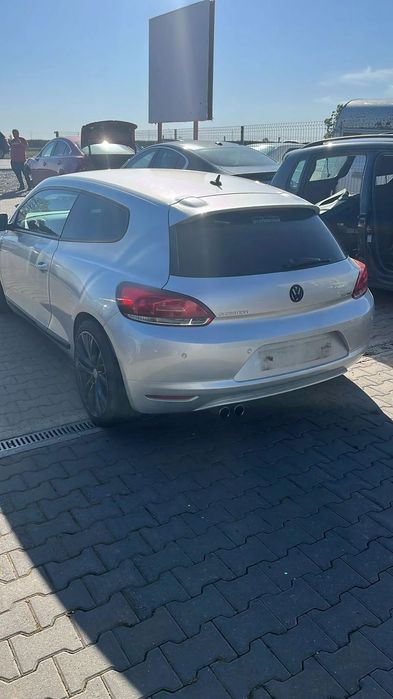 Dezmembram Volkswagen Scirocco 2.0 TDI DSG an fabr. 2010