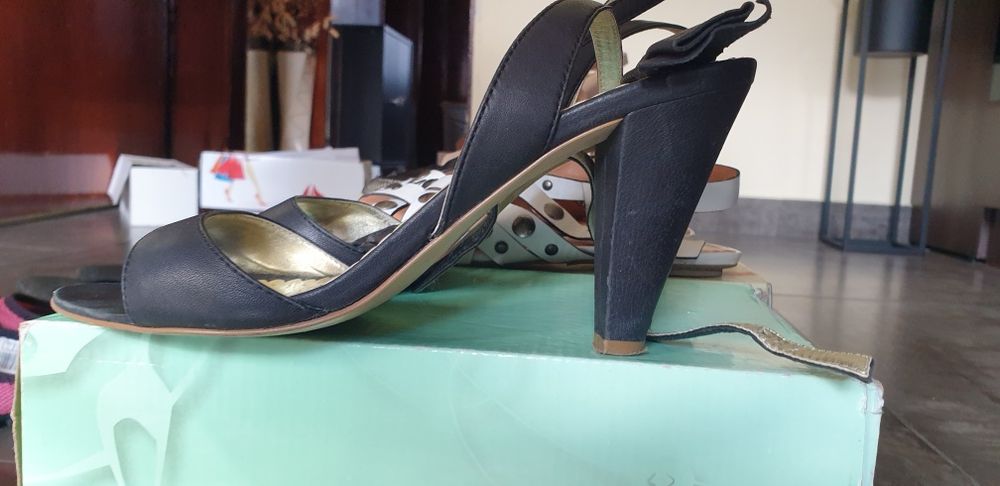 Обувки и сандали