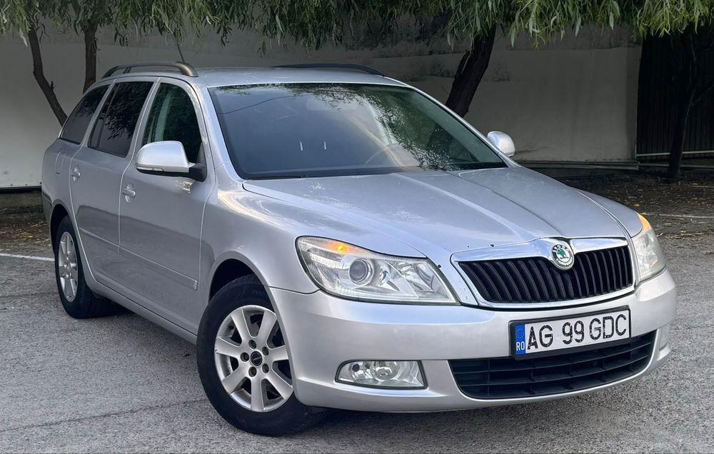 SKODA Octavia 2011 — imagine 2