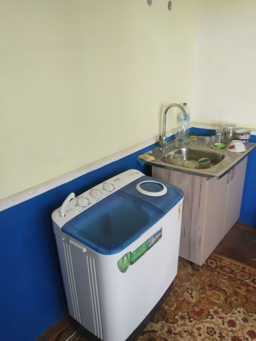 Продается квартира в городе Ангрен5/1.а трёх комнатная этаж 4 керпичн