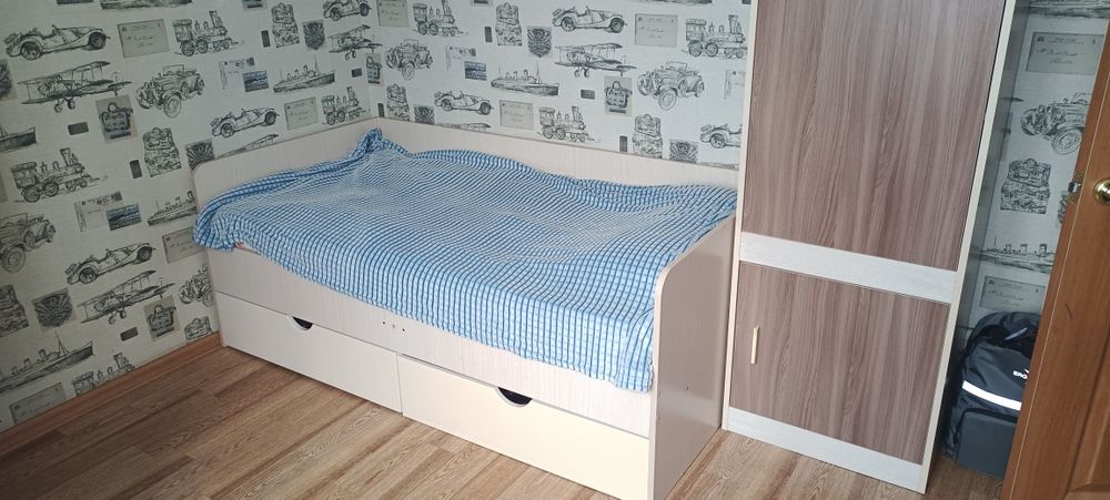 Продам мебель для подростка 6-12 лет