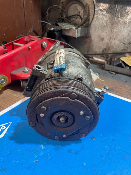 Продам запчасти опель омега б