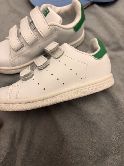 Оригинальные кроссовки Adidas на 2/3 года