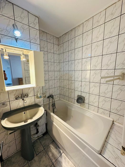 Persoana fizica vand 3 camere grigorescu str Hateg