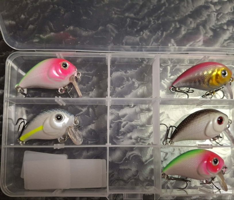 Комплект воблери за спининг – различни модели и цветове + кутии