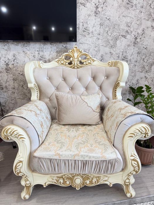 Мягкий уголок для гостинной