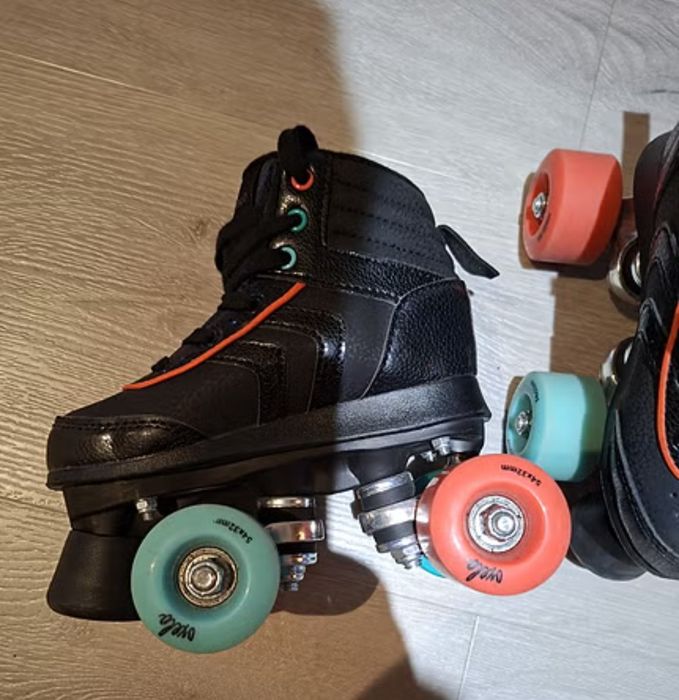 Patine cu rotile(role),marimea 35-36,noi,nefolosite!