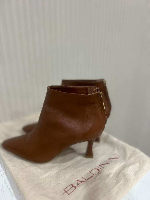 Продаю ботильоны Baldinini Italy