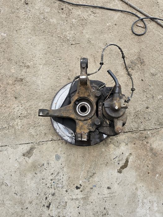 Fuzeta fata stanga Opel Corsa D [2006 - 2011] 1.0benzina