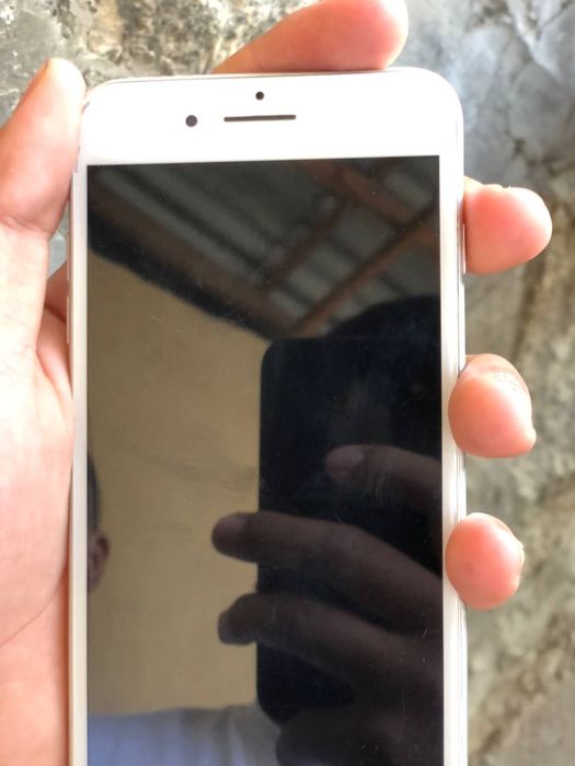 Iphone 7 plus  xolati idealni