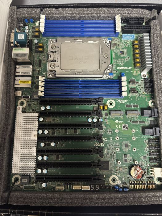 Workstation AMD EPYC 7452 256GB ECC asrock romed8 AI Server Editare