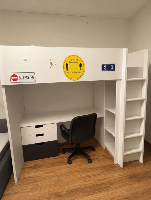 2 Легла на платформа (черно и розово)IKEA Småstad  с рафтове, бюро, чекмеджета и гардероб