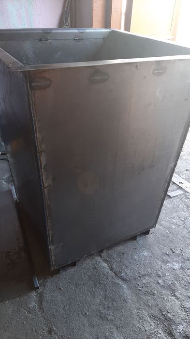 Мусорный     бак