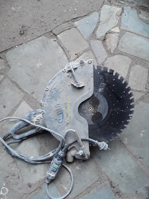 Demolare/decopertare gresie/ faianta/sapa/taiere beton.Galati,