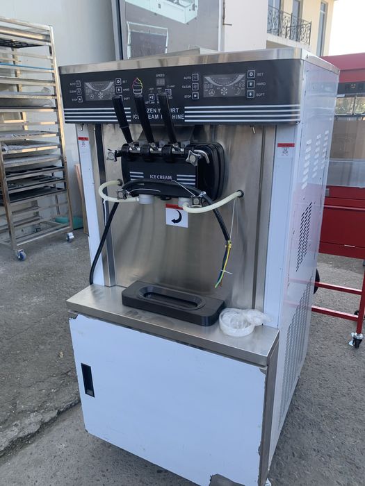 Jumbo muzqaymoq aparati 80lt soatiga 380v