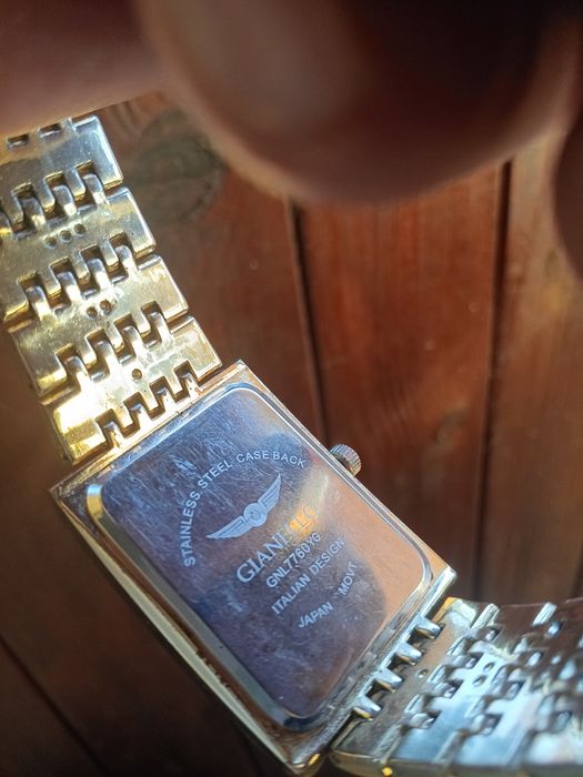 Часовник нов GIANELLO.