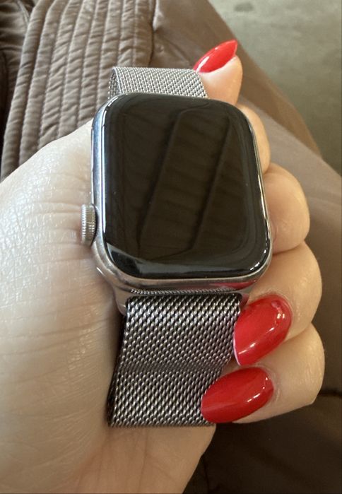 Apple watch seria 8 titan