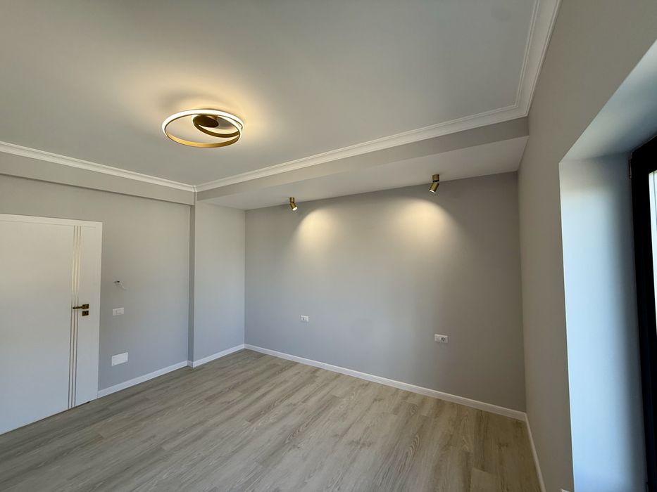 Casa zona Selgros , Ford , Damila