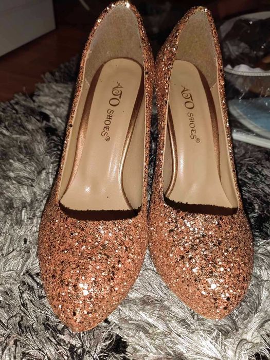 Официални дамски обувки