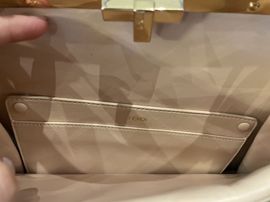 Fendi peekaboo bag естествена кожа