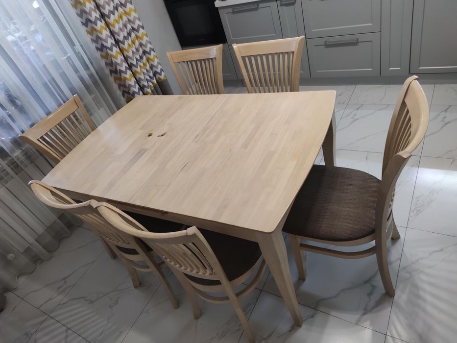 Кухонный стол б/у в комплекте 6 стульв