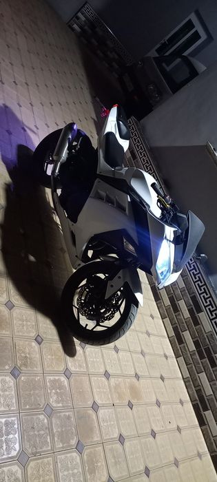 Kawasaki 400cc sotiladi sport